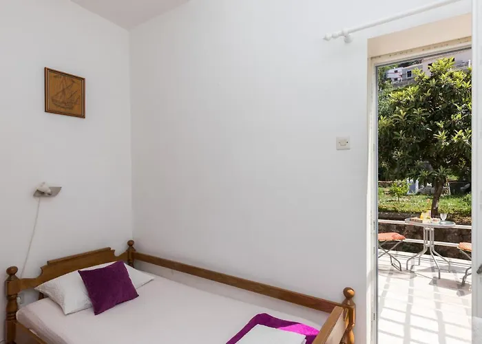 Economy Single Room